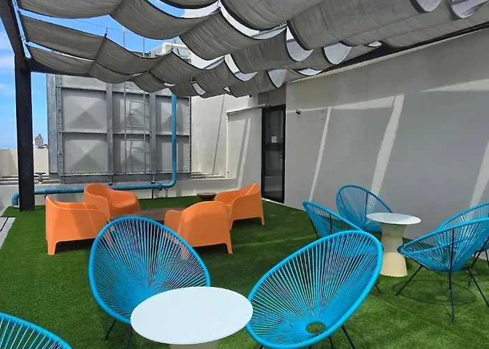 Poolside Loft With Lounge Area Cebu